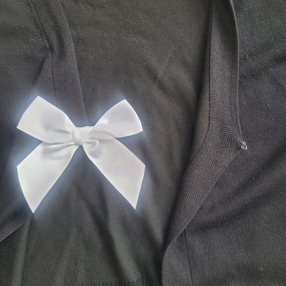 Chic Black V-Neck Cardigan with White Bow Size L - Picture 7 of 9